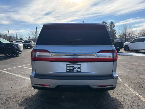 Used 2019 Lincoln Navigator Reserve image 6