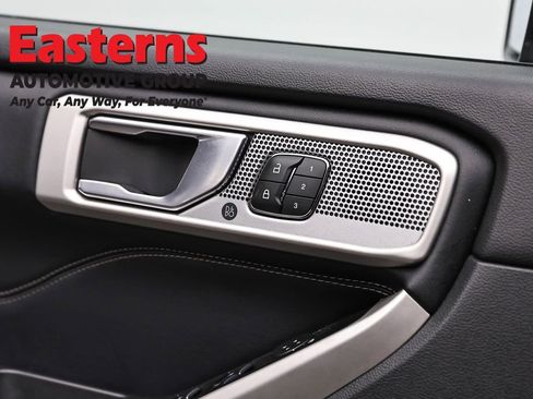 Used 2020 Ford Explorer Limited w/ Class III Trailer Tow Package AWD/4WD image 22