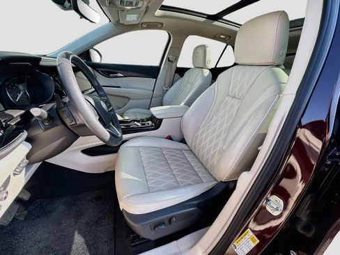 Used 2023 Buick Envision Avenir AWD/4WD image 24