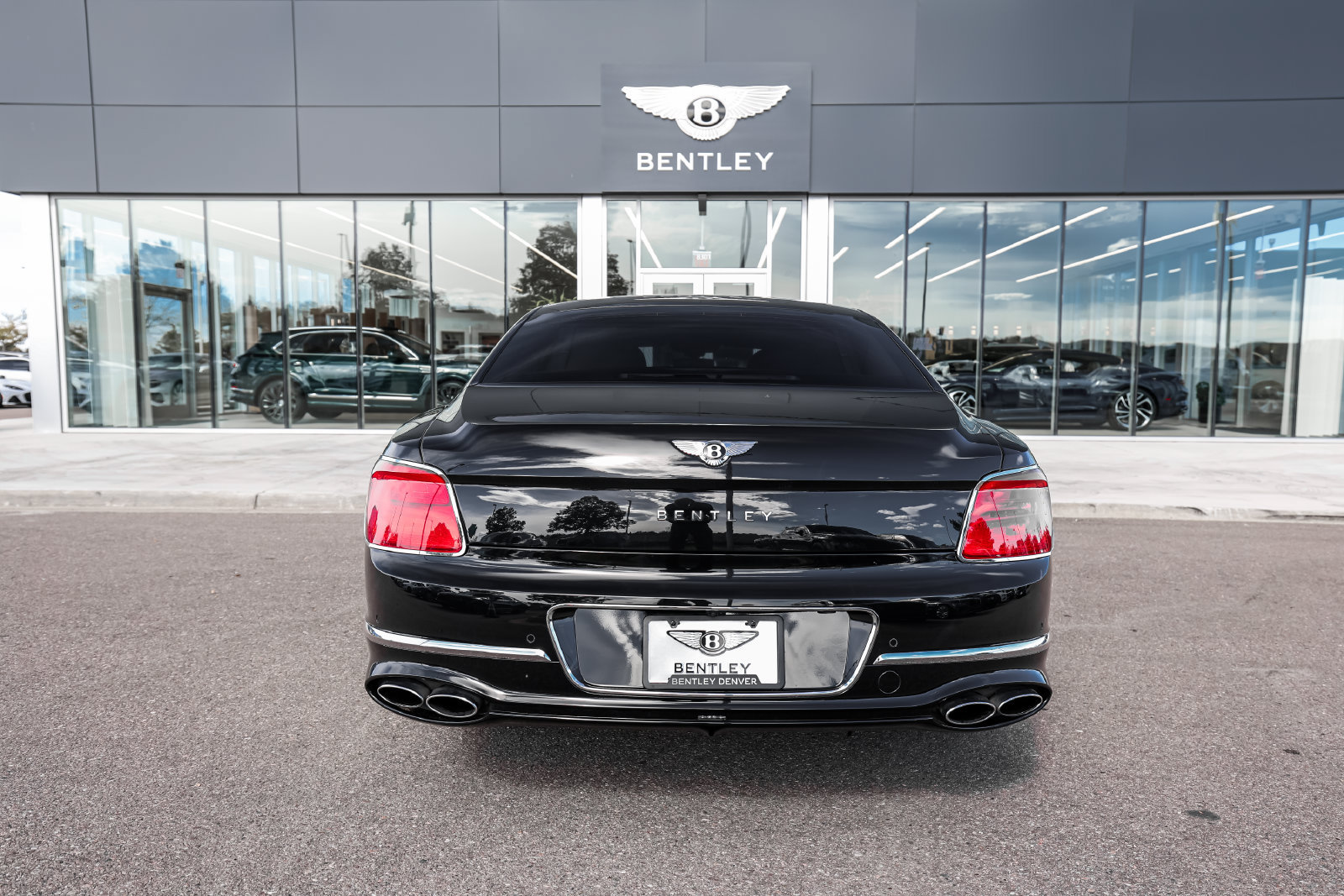 Certified 2022 Bentley Flying Spur V8 AWD/4WD image 11