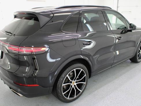 Used 2019 Porsche Cayenne AWD/4WD image 10