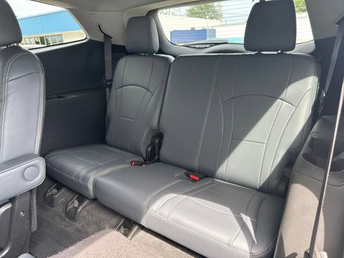 Used 2019 Buick Enclave Essence w/ LPO, Luxury Package AWD/4WD image 19