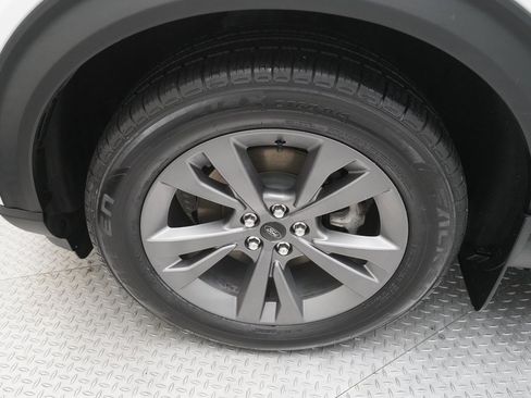 Used 2021 Ford Explorer XLT w/ XLT Sport Appearance Package image 27