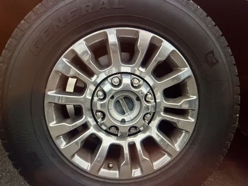 Used 2021 Ford F250 XLT w/ XLT Premium Package image 2