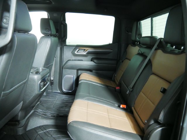 Used 2024 Chevrolet Silverado 1500 High Country AWD/4WD image 18