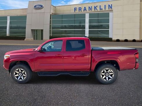 Used 2022 Toyota Tacoma SR AWD/4WD image 4