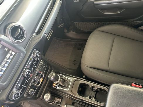 Used 2023 Jeep Gladiator Willys image 25