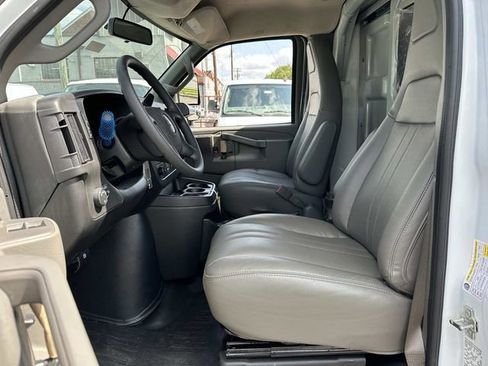 New 2025 Chevrolet Express 3500 Work Van w/ Power Convenience Package image 20