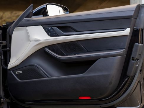 Certified 2022 Porsche Taycan 4 Cross Turismo image 45