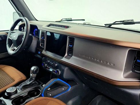 Used 2022 Ford Bronco Outer Banks w/ Sasquatch Package image 25