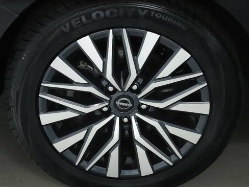 Certified 2025 Nissan Altima 2.5 SV FWD image 36