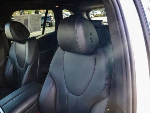 Used 2022 BMW X5 xDrive45e image 26