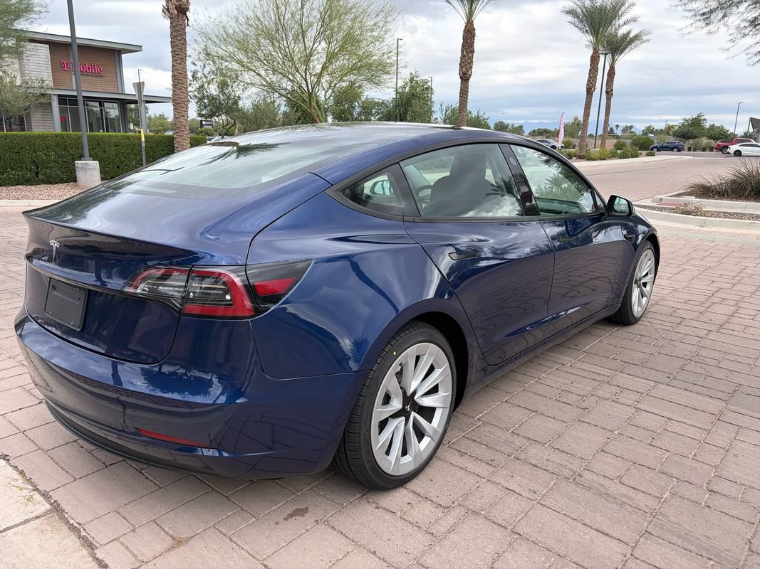 Used 2022 Tesla Model 3 RWD image 3