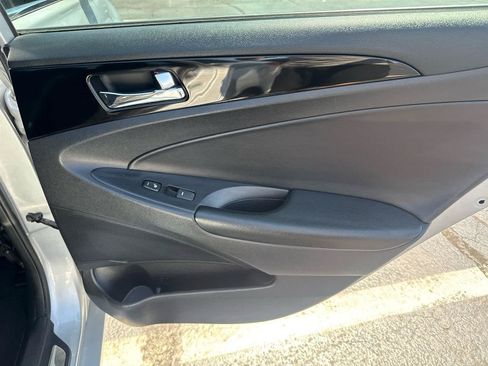 Used 2012 Hyundai Sonata Limited w/ Navigation Pkg FWD image 25