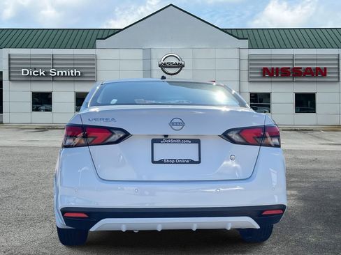 Used 2025 Nissan Versa S w/ Trunk Package image 5