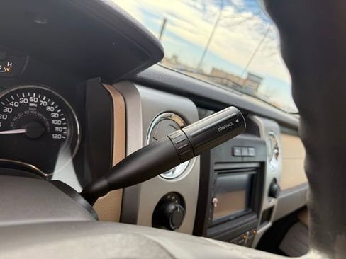 Used 2011 Ford F150 XLT image 23