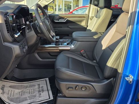 New 2025 Chevrolet Silverado 1500 LT Trail Boss w/ LT Trail Boss Premium Package AWD/4WD image 16