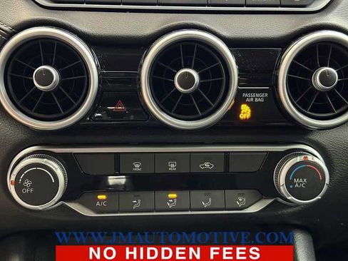 Used 2024 Nissan Sentra SV FWD image 33