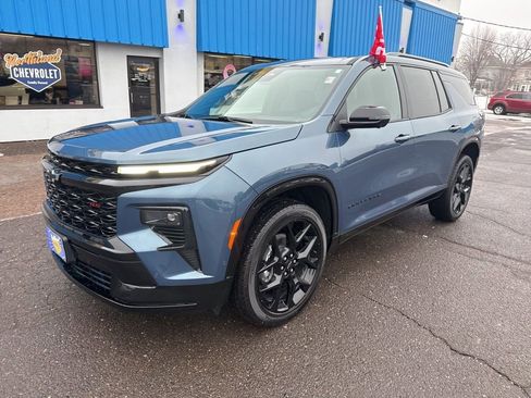 New 2026 Chevrolet Traverse RS image 2