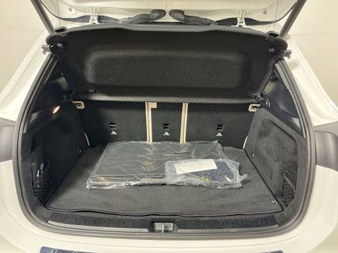 Used 2024 Mercedes-Benz GLA 250 4MATIC image 31