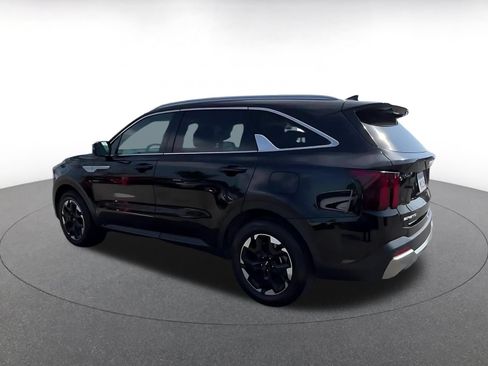 Used 2024 Kia Sorento S FWD image 10