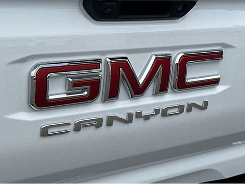 New 2026 GMC Canyon AT4 AWD/4WD image 9