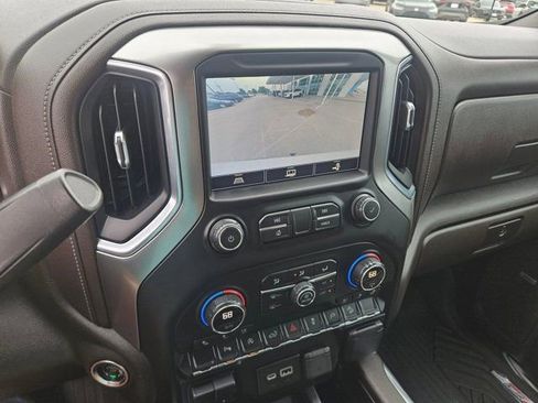 Used 2021 Chevrolet Silverado 1500 LTZ AWD/4WD image 19