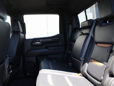 Used 2024 GMC Sierra 1500 AT4 w/ Technology Package image 13