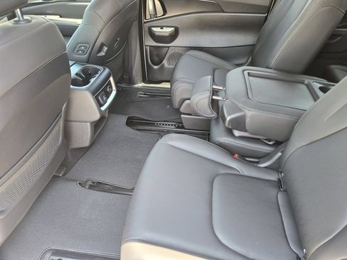 New 2026 Kia Carnival SX w/ SX Dark Edition Package FWD image 20