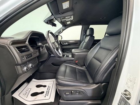 Used 2023 GMC Yukon SLE AWD/4WD image 3