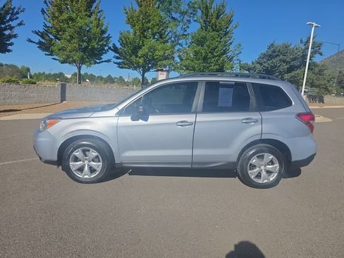 Used 2015 Subaru Forester 2.5i w/ Alloy Wheel Package AWD/4WD image 6