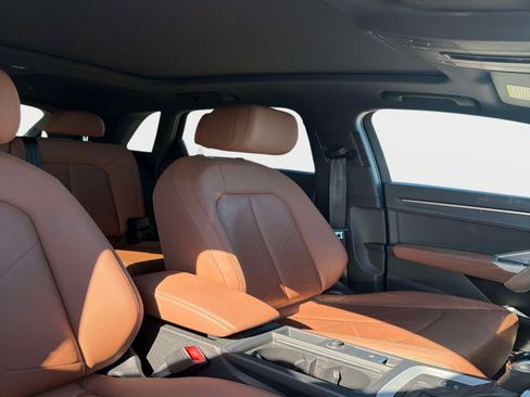 Used 2021 Audi Q3 2.0T Premium Plus w/ Premium Plus Package image 9