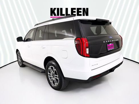 New 2026 Ford Expedition Active image 5