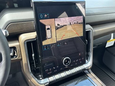 New 2026 GMC Yukon XL Denali Ultimate AWD/4WD image 15