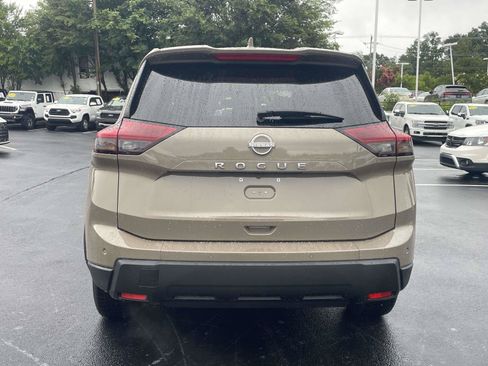 Used 2025 Nissan Rogue SV FWD image 6