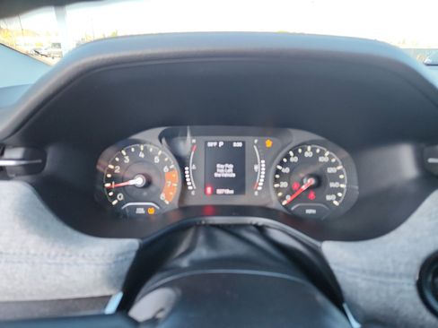 Used 2022 Jeep Compass Latitude image 11