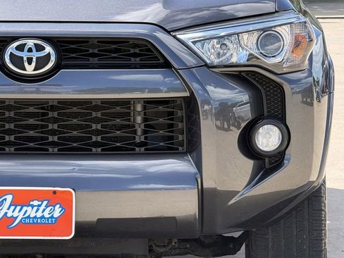Used 2017 Toyota 4Runner SR5 RWD image 8