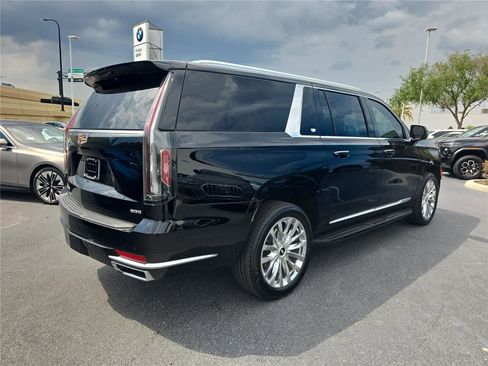 Used 2024 Cadillac Escalade ESV Premium Luxury w/ Performance Package AWD/4WD image 3