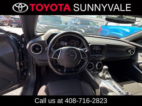 Used 2023 Chevrolet Camaro LT RWD image 4