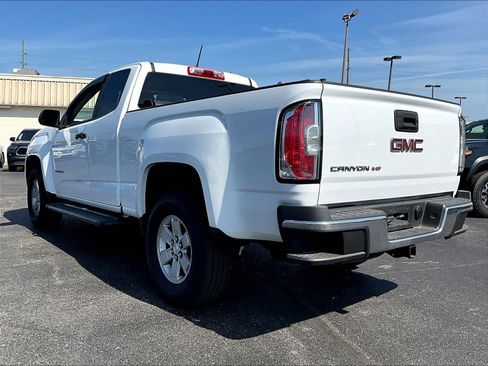 Used 2020 GMC Canyon W/T w/ Convenience Package RWD image 4