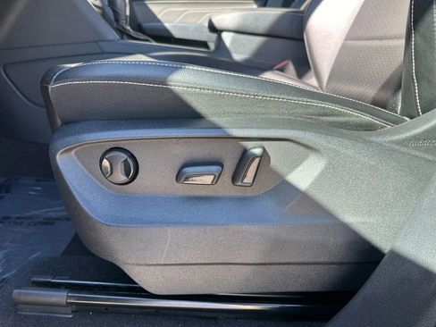 Used 2021 Volkswagen Atlas SE image 31