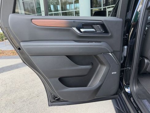 Used 2025 GMC Yukon Denali image 25