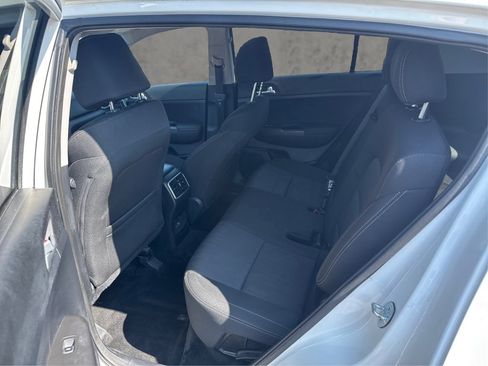 Used 2021 Kia Sportage LX AWD/4WD image 12