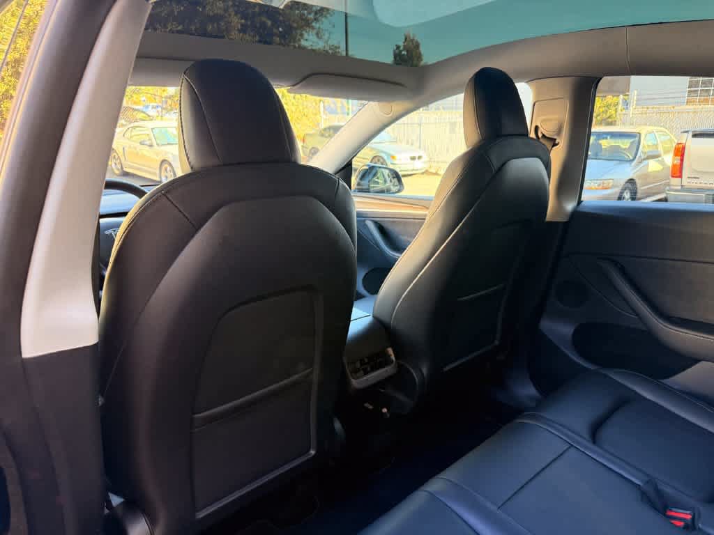 Used 2023 Tesla Model Y AWD image 12