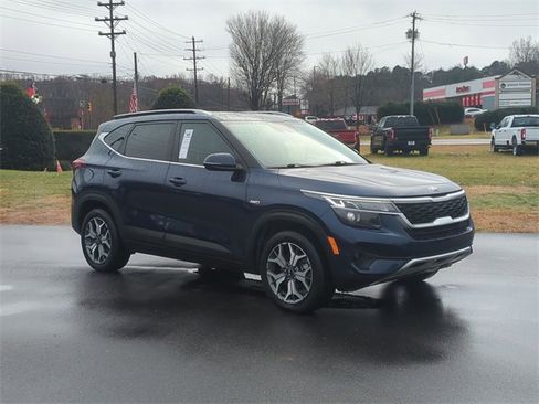 Used 2021 Kia Seltos EX image 15