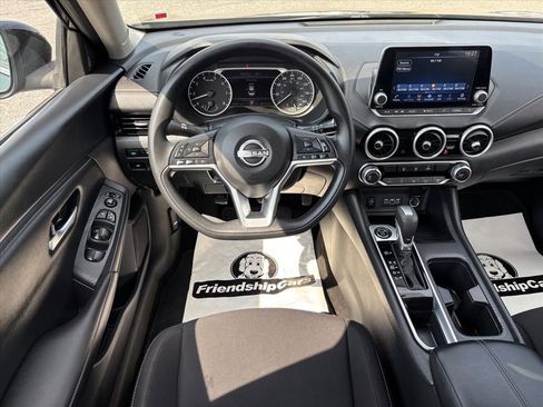 Used 2025 Nissan Sentra SV FWD image 3