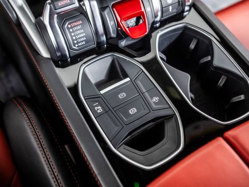 Used 2021 Lamborghini Urus AWD/4WD image 38