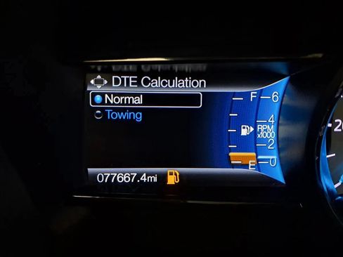 Used 2019 Ford Explorer XLT w/ Equipment Group 201A AWD/4WD image 11
