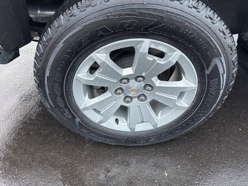 Used 2022 Chevrolet Colorado LT w/ LT Convenience Package image 22