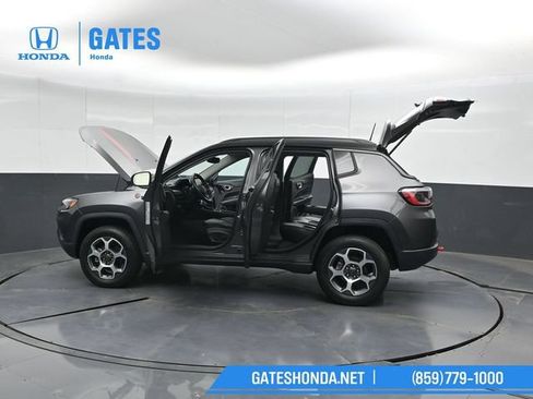Used 2022 Jeep Compass Trailhawk w/ Trailhawk Convenience Group AWD/4WD image 52